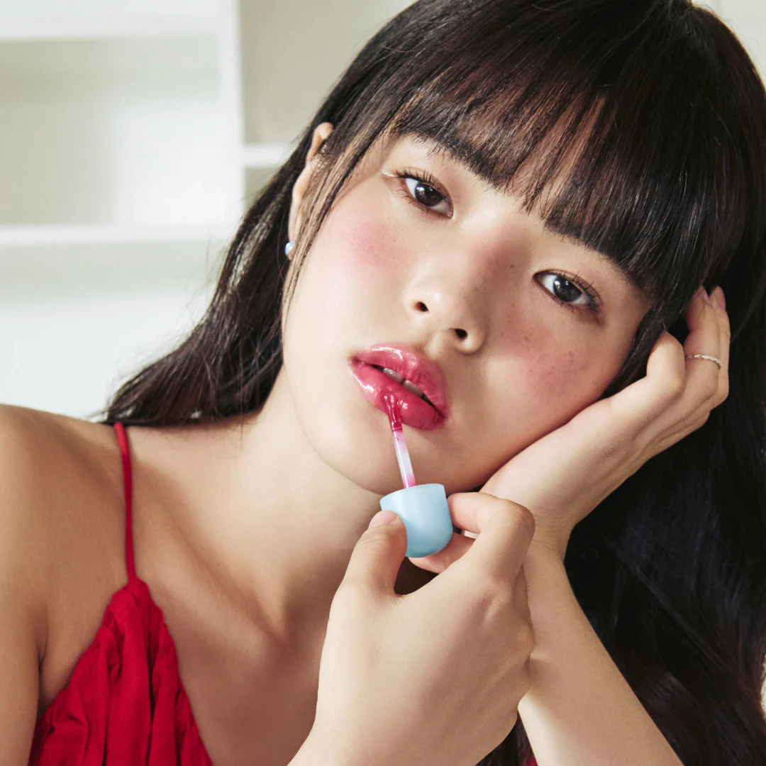 Juicy Berry Plumping Lip Oil - Image 47